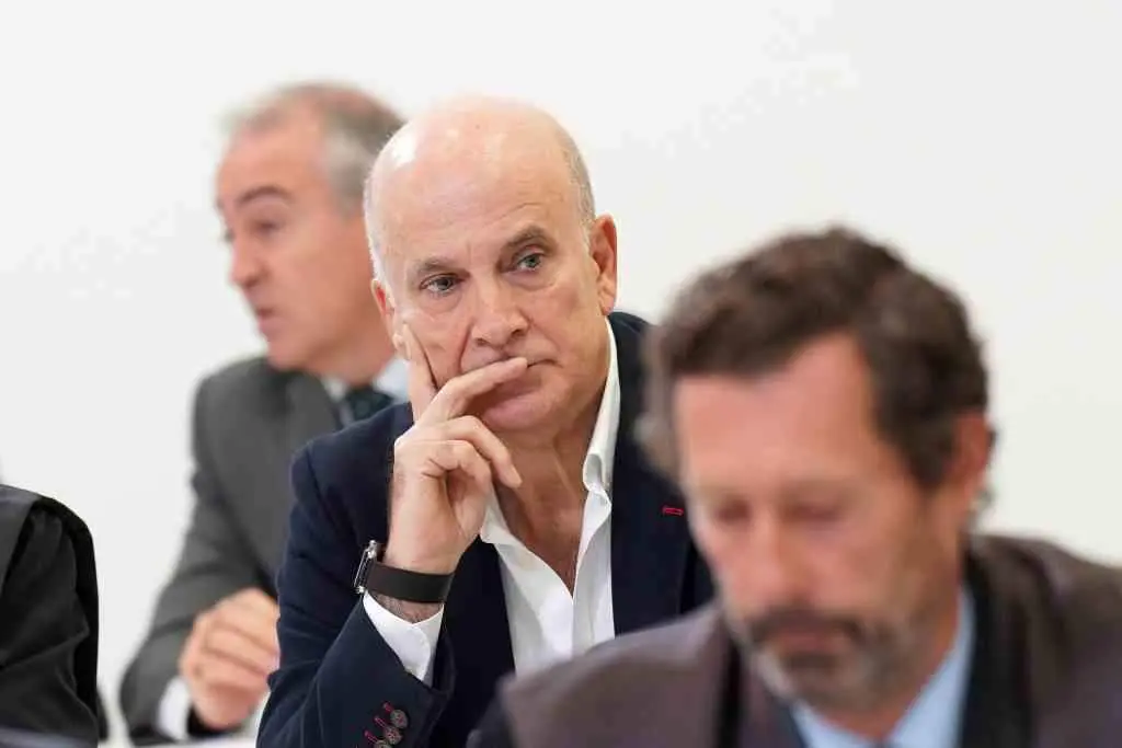 O ex director de Seguridade de Adif, Andr&eacute;s Cortabitarte, nunha sesi&oacute;n do xu&iacute;zo. (Foto: &Aacute;lvaro Ballesteros / Europa Press)