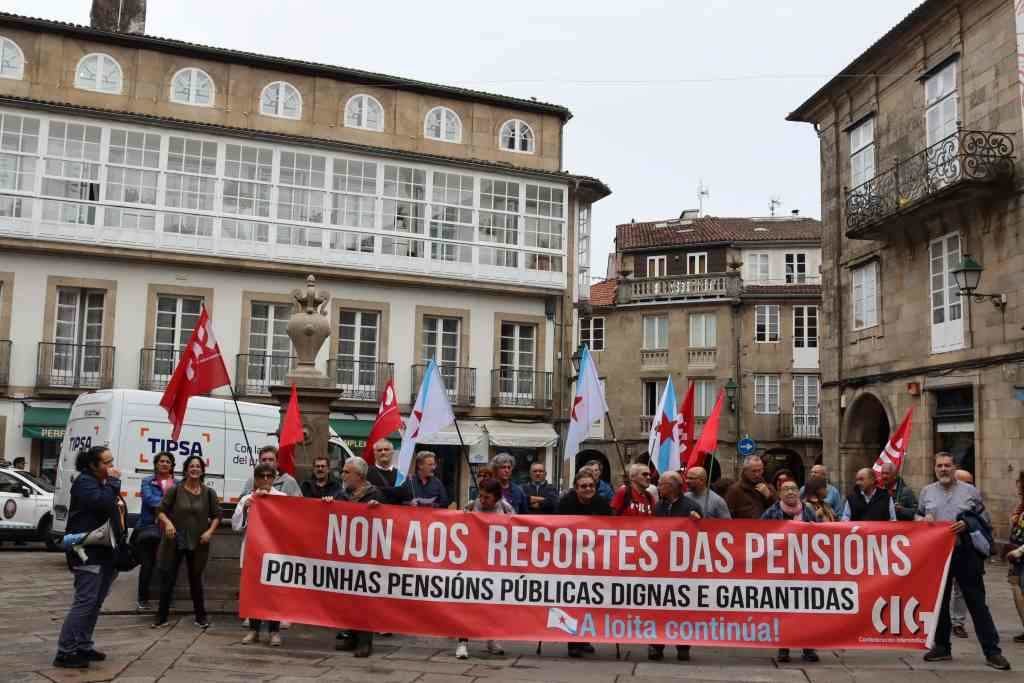 Concentración do colectivo de persoas xubiladas en pensionistas da CIG. (Foto: Nós Diario)