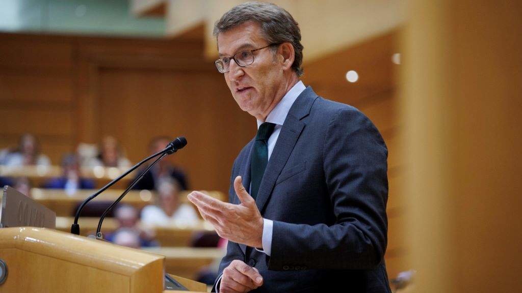 Alberto Núñez Feixoo durante unha intervención no Senado. (Foto: Alejandro Martínez Vélez / Europa Press).