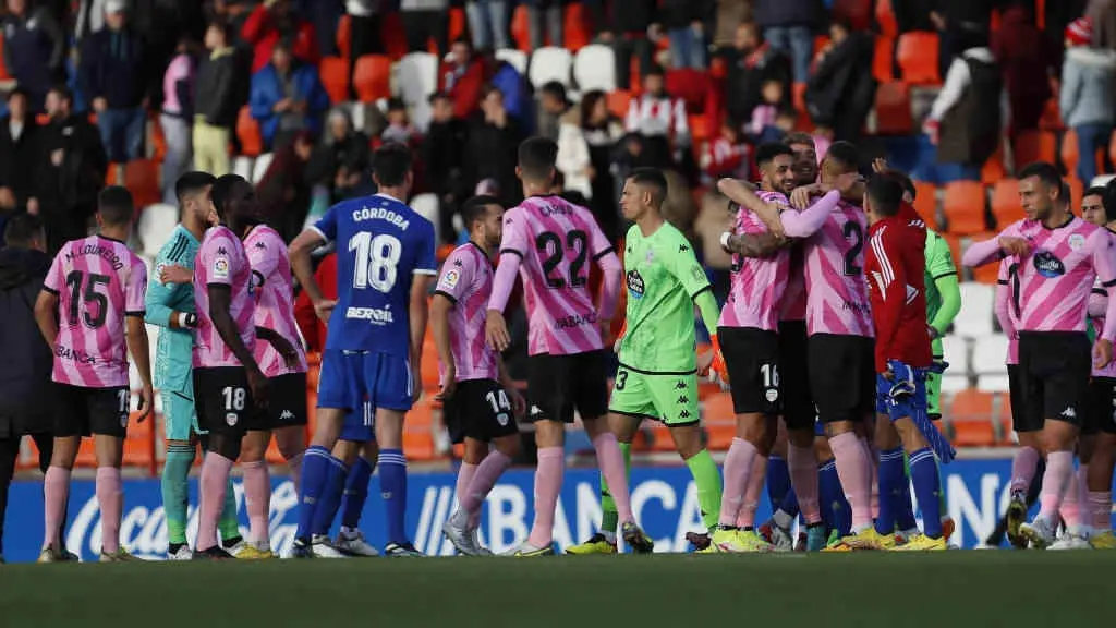 Os xogadores do CD Lugo celebran un gol no &Aacute;ngel Carro (Foto: CD Lugo).