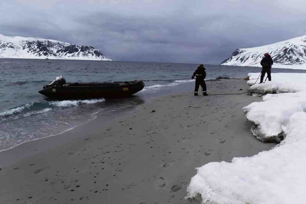 Unha escena do filme 'Spitsbergen, o Gardián do Ártico', de Ignacio Benedeti Corzo. (Foto: Revillon Frères)
