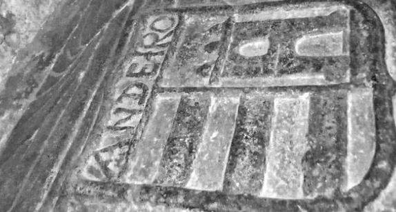 A tumba que supostamente corresponde a Andeiro. (Foto: galiciapuebloapueblo.blogspot.com)
