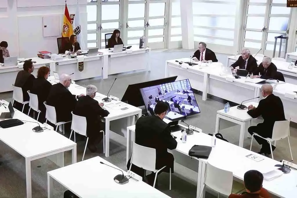 Vista xeral da sala da Cidade da Cultura na que decorre o xu&iacute;zo polo accidente do Alvia. (Europa Press)