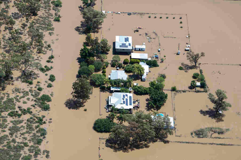 Fincas inundadas esta terza feira en Moree, no sueste de Australia, un dos lugares máis afectados polo cambio climático no país. (Foto: AAPIMAGE / DPA)