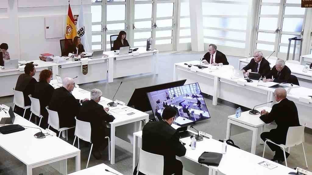 Vista xeral da sala da Cidade da Cultura na que decorre o xuízo polo accidente do Alvia. (Foto: Álvaro Ballesteros / Europa Press)
