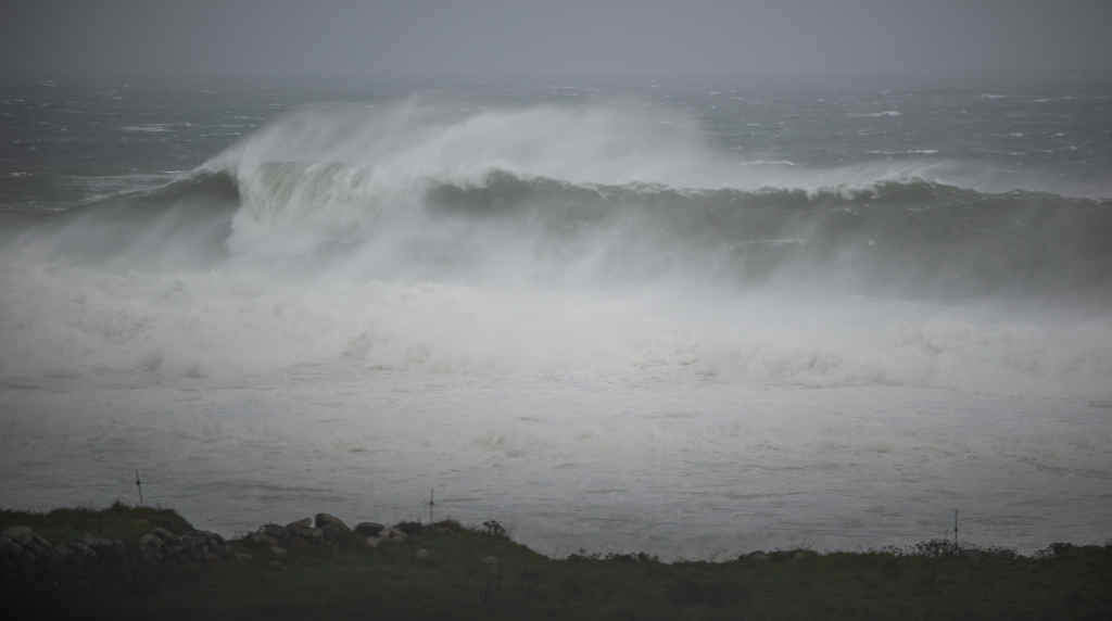O litoral galego está en alerta laranxa este domingo (Foto: Gustavo de la Paz / Europa Press).