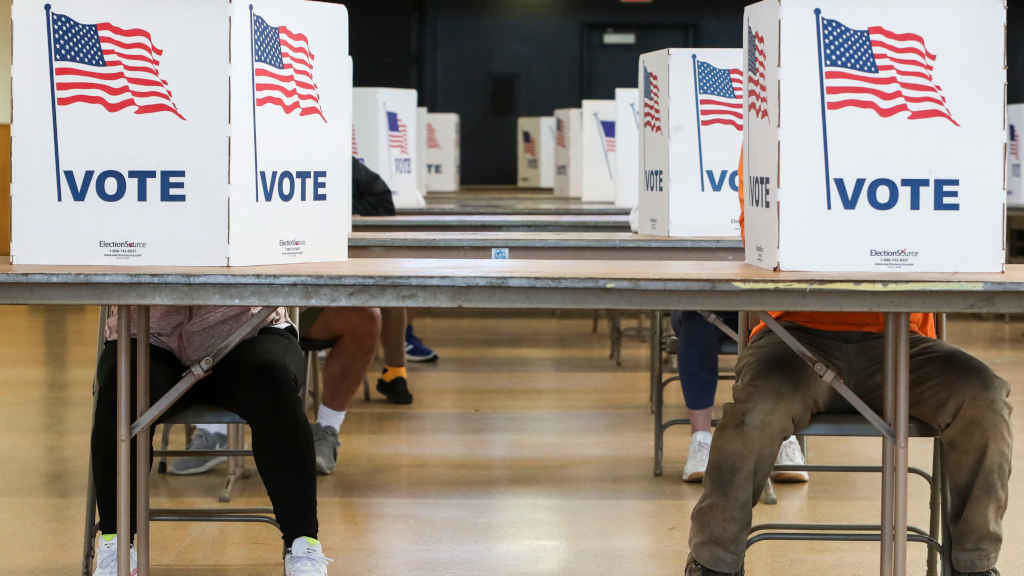 Esta terza feira comezaron as votacións na costa leste dos EUA (Foto: Jessica Gallagher / Dispatch Argus / DPA).