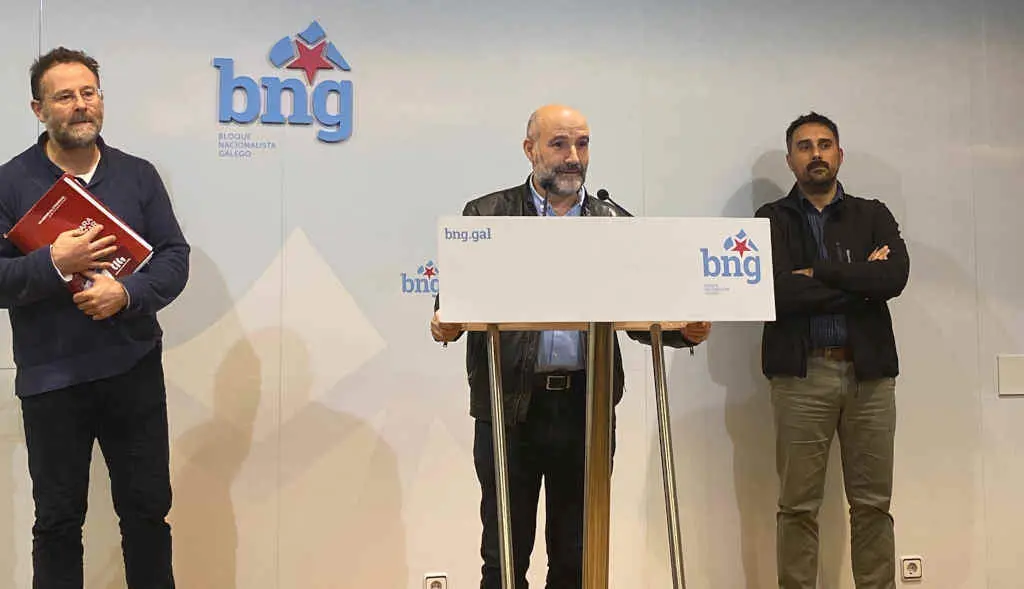 Paulo Carril (esquerda) e N&eacute;stor Rego (centro) esta cuarta feira en rolda de prensa (Foto: Europa Press).