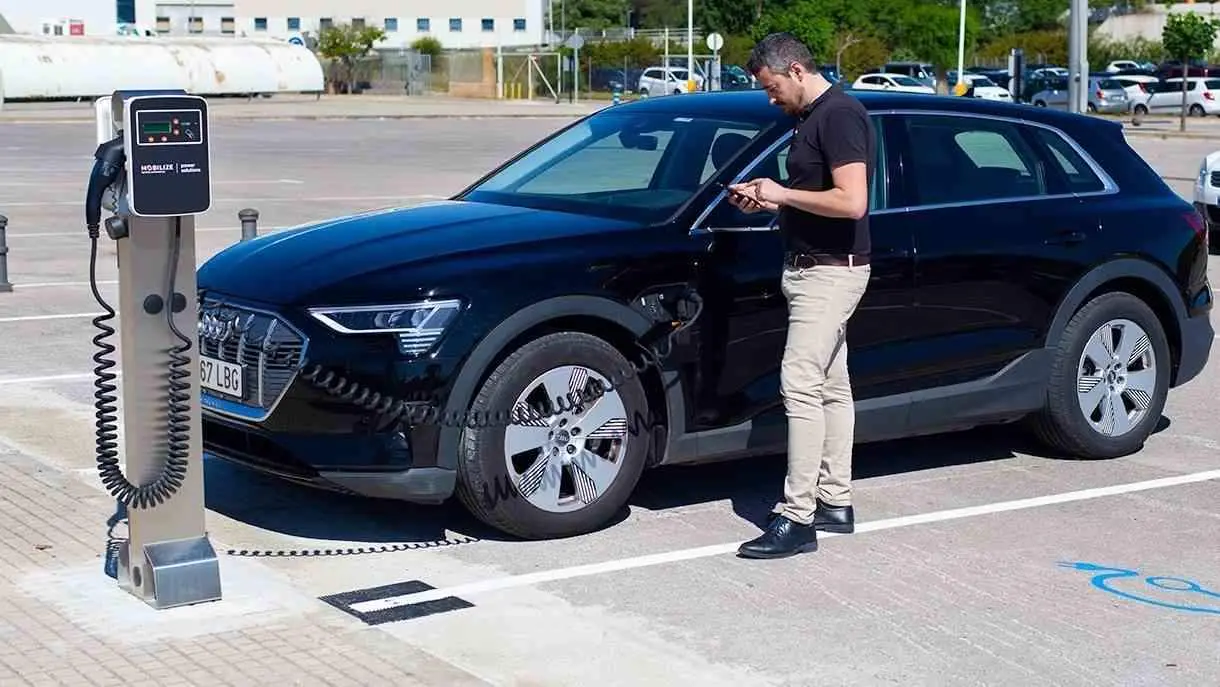 A venda de veh&iacute;culos el&eacute;ctricos est&aacute; medrando (Foto: Europa Press)