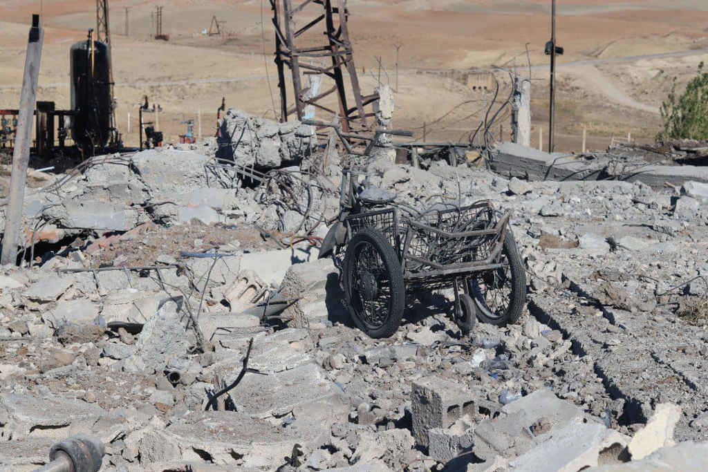 Edificios destruídos por un ataque turco contra Derik (Kurdistán sirio), a segunda feira. (Foto: YPG)