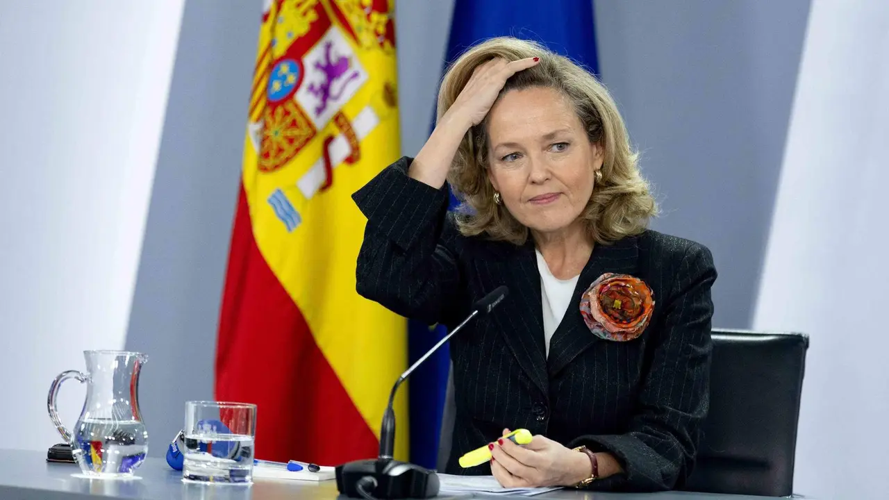 A vicepresidenta primeira do Estado espa&ntilde;ol, Nadia Calvi&ntilde;o, onte despois do Consello de Ministros e Ministras (Eduardo Parra / Europa Press).