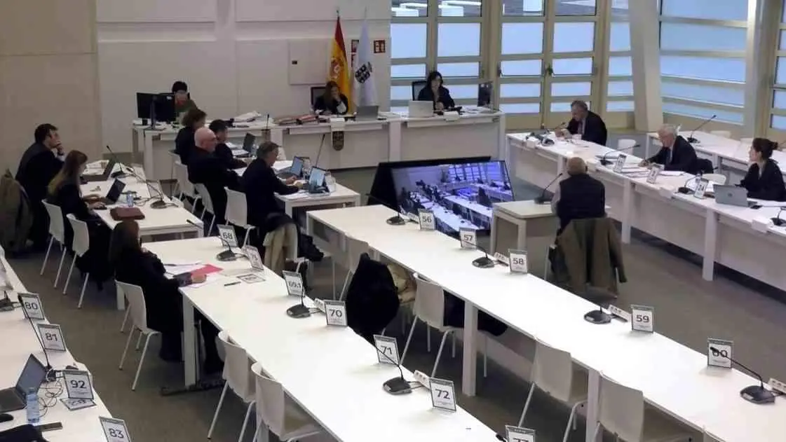 Declaraci&oacute;n do maquinista Manuel Mato, esta terza feira durante o xu&iacute;zo do Alvia (Foto: Europa Press)