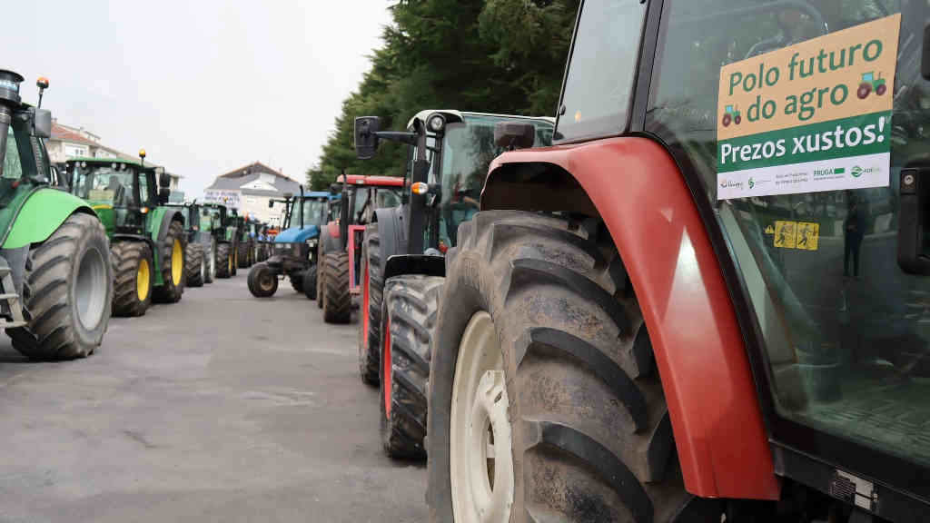 Concentración de tractores en protesta por uns prezos xustos para o sector o pasado mes de marzo en Xinzo de Limia (Foto:Nós Diario).