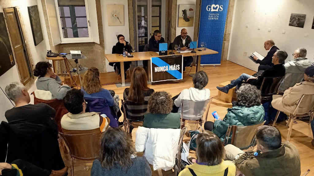 Presentación do libro da Fundación Galiza Sempre en Compostela (Foto: Nós Diario).