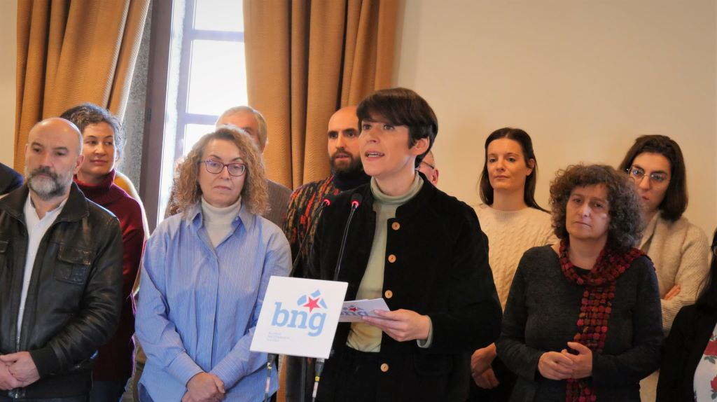 Ana Pontón xunto a representnates municipais do BNG. (Foto: Nós Diario).