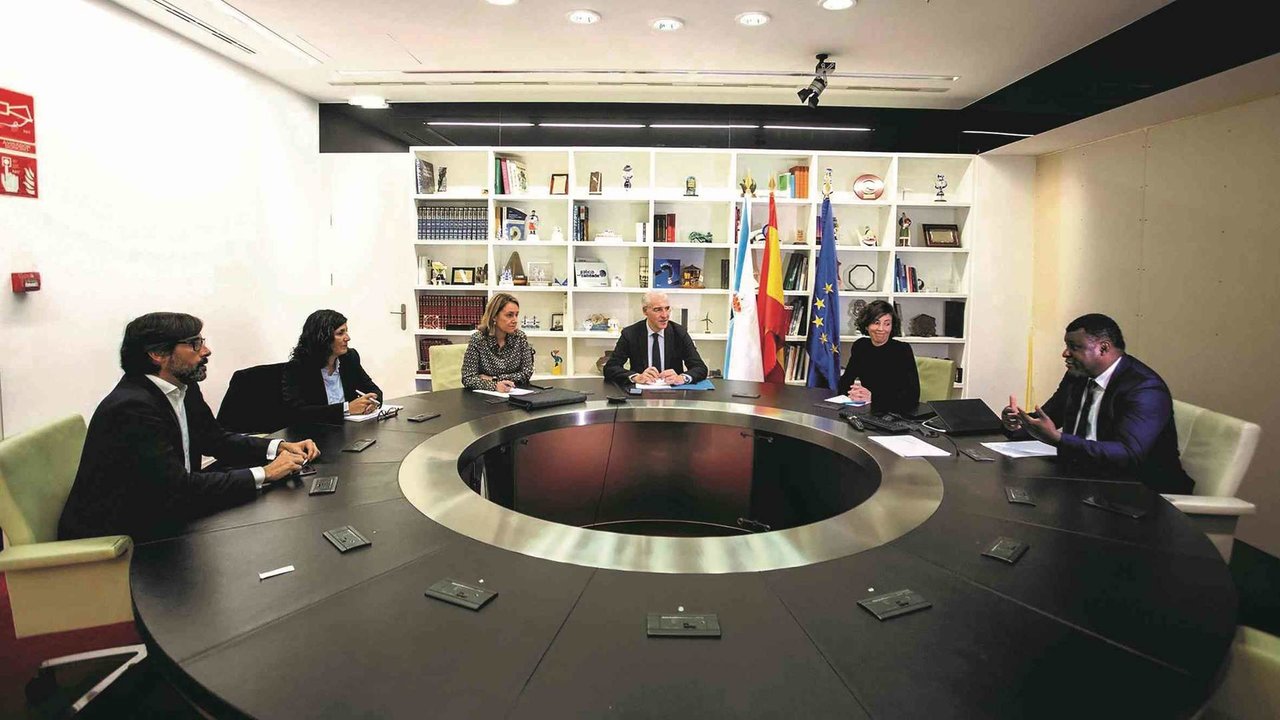 Reunión entre o Executivo galego e o sector empresarial, esta sexta feira (Foto: Xunta).