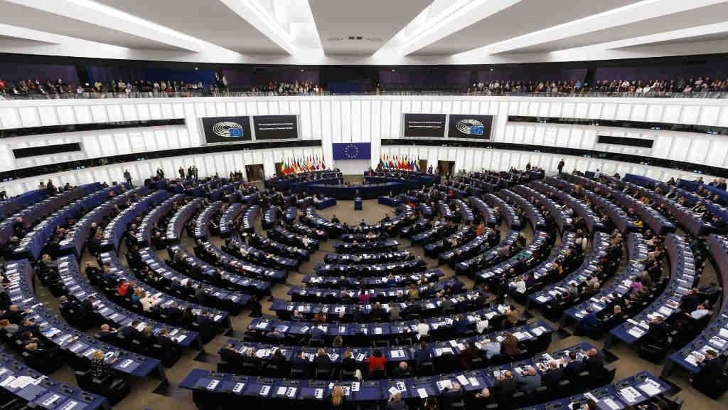 Sesión plenaria do Parlamento europeo na sede de Estrasburgo, Francia. (Foto: Philipp von Ditfurth / DPA)
