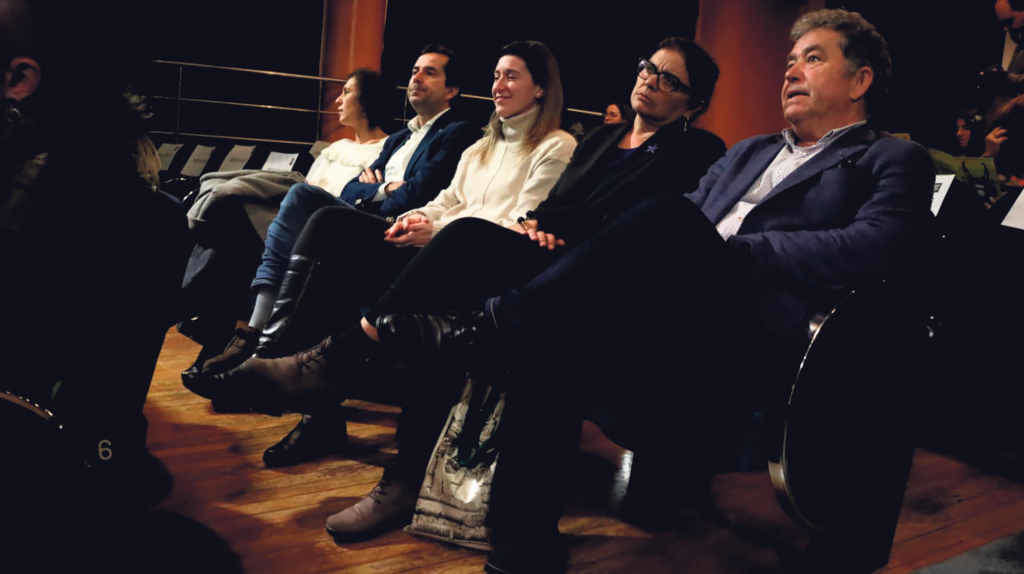 Ana Belén Fernández, Jacobo Sutil, Vitoria Alonso, Miguel Anxo Fernández Lores e Carme da Silva, onte na inauguración (Foto: Nós Diario).