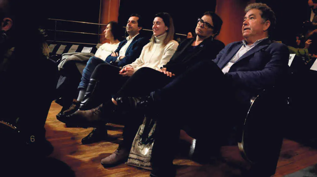 Ana Bel&eacute;n Fern&aacute;ndez, Jacobo Sutil, Vitoria Alonso, Miguel Anxo Fern&aacute;ndez Lores e Carme da Silva, onte na inauguraci&oacute;n (Foto: N&oacute;s Diario).