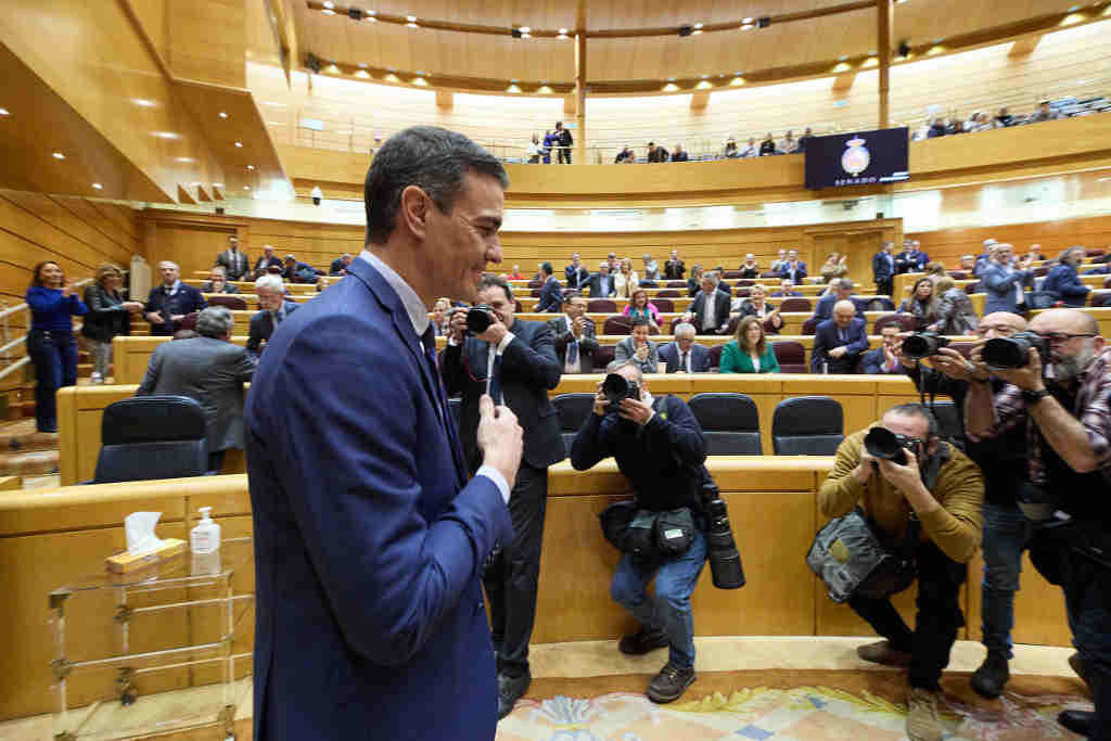 O presidente estatal, Pedro Sánchez, chegando onte ao Senado. (Foto: Jesús Hellín / Europa Press)