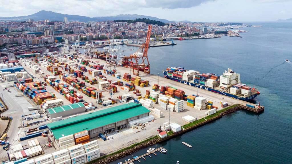 Vista aérea da zona de carga do porto de Vigo. (Foto: Autoridade Portuaria)