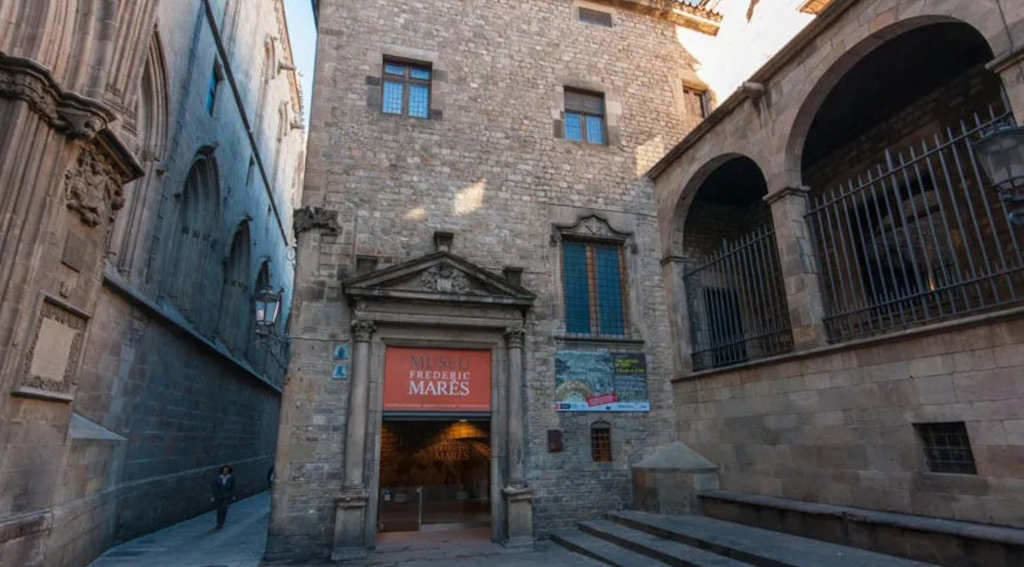Exterior do Museo Marès de Barcelona (Foto: Nós Diario).