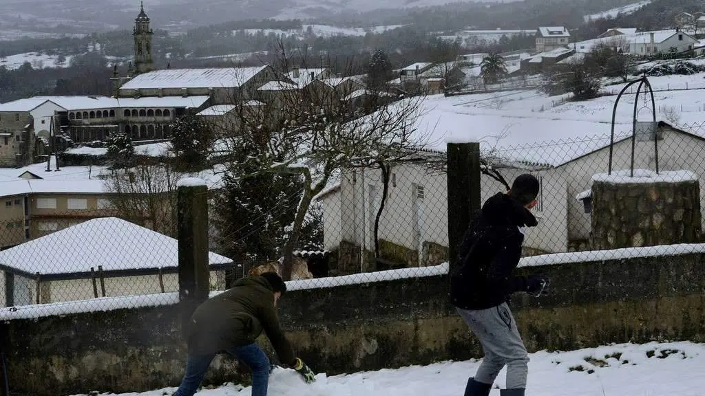Neve en Xunqueira de Espadanedo, na comarca de Allariz-Maceda. (Foto: Rosa Veiga / Europa Press)