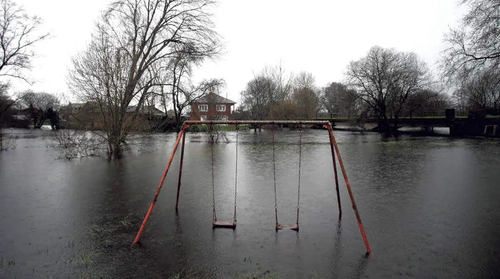 Parque anegado en Castro de Rei, na comarca da Terra Ch&aacute; (Foto: Carlos Castro / Europa Press).