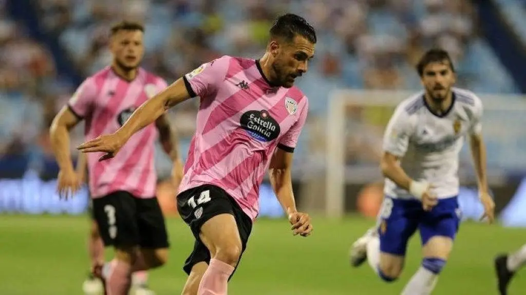 O capit&aacute;n albivermello foi inhabilitado para a pr&aacute;ctica do f&uacute;tbol durante un ano e dez meses. (Foto: LFP).