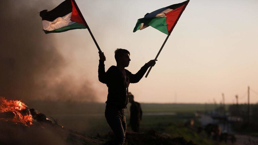 Protestas na fronteira de Gaza contra a nova campaña militar de Israel. (Foto: Mohammed Talatene / DPA)