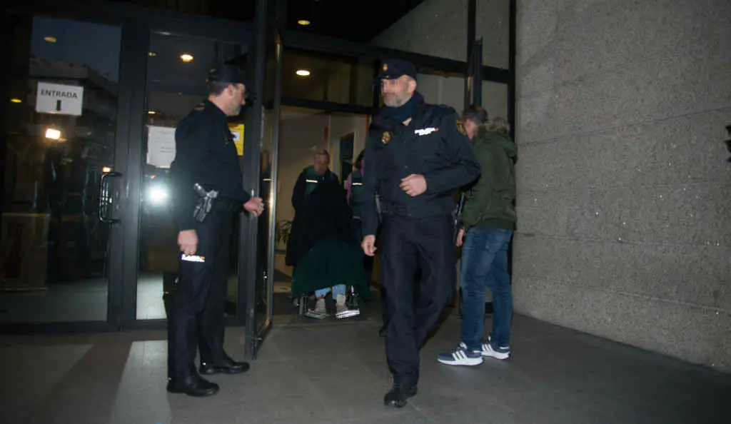 O presunto asasino en cadeira de rodas (Foto: Gustavo de la Paz / Europa Press).