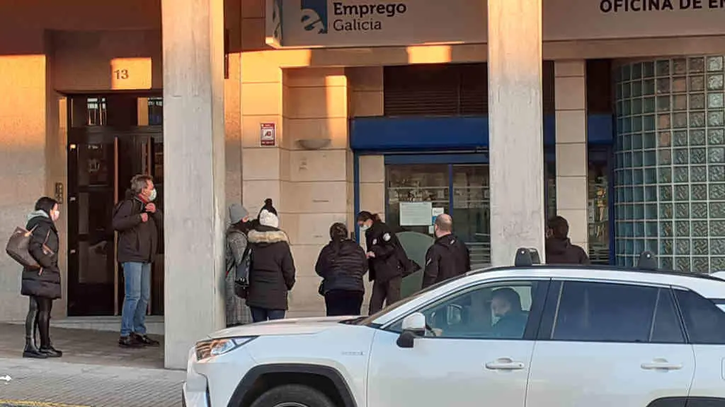 Oficina de desemprego. (Foto: Riob&oacute; Prada)