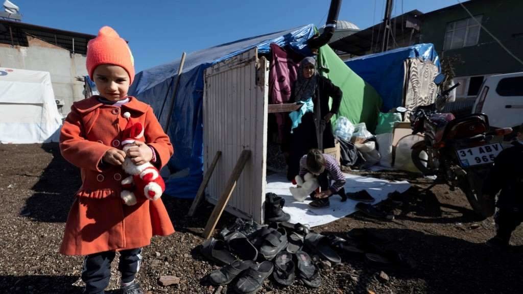Campamento improvisado de refuxiados en Kirikhan, Turquía. (Foto: Boris Roessler / DPA)