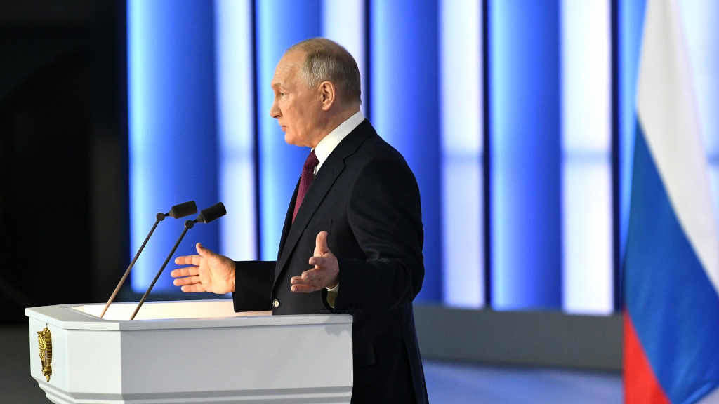 Vladimir Putin esta terza feira durante o discurso sobre o Estado da Nación (Foto: Kremlin / dpa).