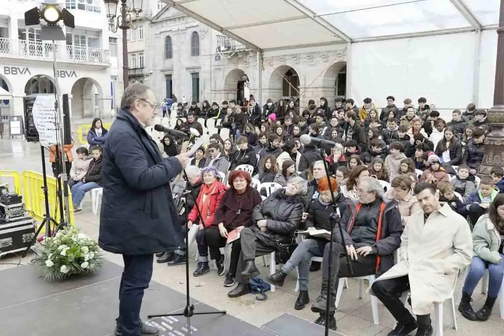 Antonio Reigosa interv&eacute;n nun acto organizado polo Concello de Lugo, en presenza da concelleira de Cultura, Maite Ferreiro.