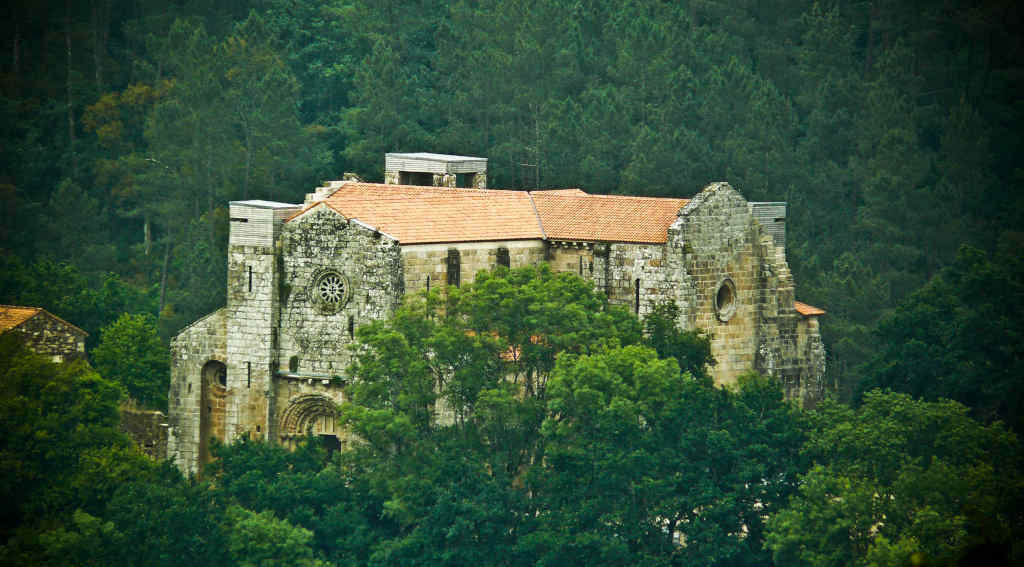 O Mosteiro de Carboeiro, en Silleda (Foto: Alma / Wikipedia).
