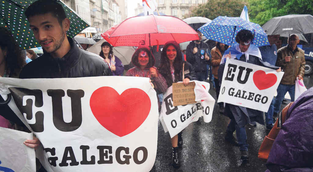 Manifestación decorrida o 17 de maio de 2022 con motivo do Día das Letras Galegas (Foto: Europa Press).
