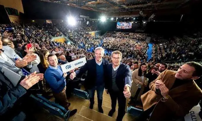 Alberto N&uacute;&ntilde;ez Feixoo, presidente do Partido Popular, e Alfonso Rueda, presidente da Xunta de Galiza, no acto de presentaci&oacute;n dos candidatos do PP &aacute;s elecci&oacute;ns municipais.