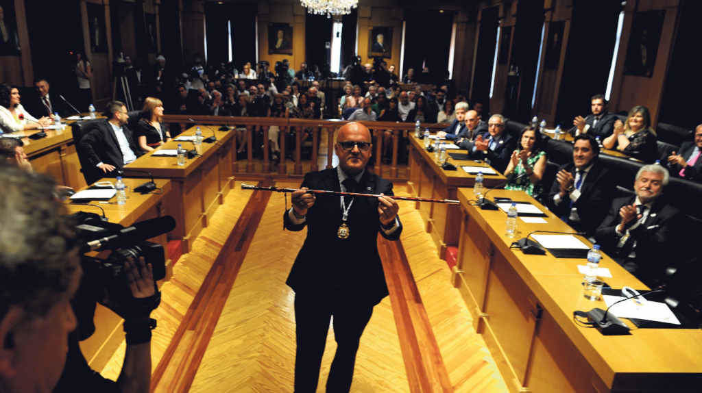 Xosé Manuel Baltar tomando posesión como presidente da Deputación de Ourense en 2019 (Foto: Deputación de Ourense).