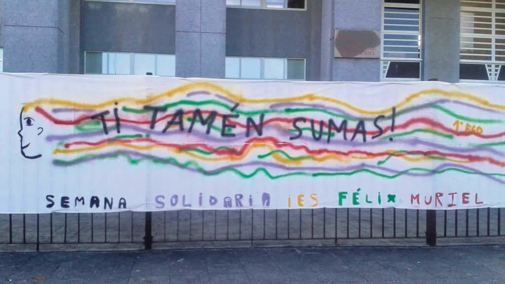 Mural realizado polo alumnado de 1º ESO de Rianxo para a Semana da Diversidade, anteriormente denominada Semana da Solidariedade (Foto: cedida).