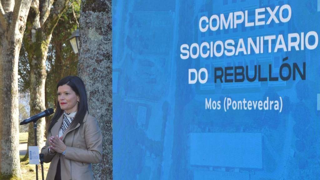A alcaldesa de Mos, Nidia Arévalo, na recente presentación das obras do complexo sociosanitario do Rebullón. (Foto: Nós Diario)