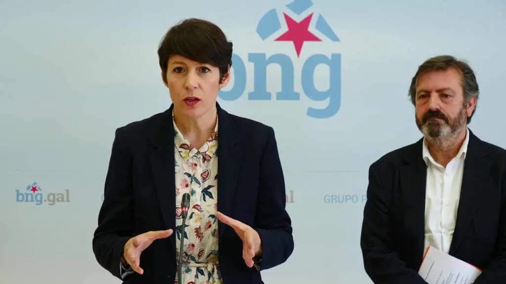 Ana Pont&oacute;n e Lu&iacute;s Bar&aacute;, esta segunda feira comparecendo ante a prensa. (Foto: N&oacute;s Diario)