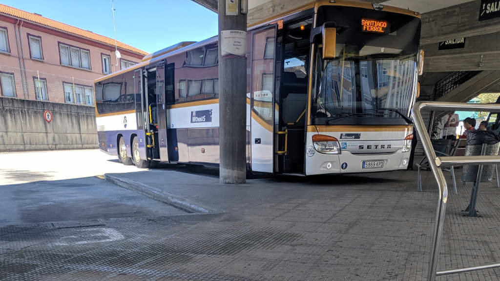 A empresa Monbus controla 80% do mercado de transporte público por estrada. (Foto: Nicolás Vieites)