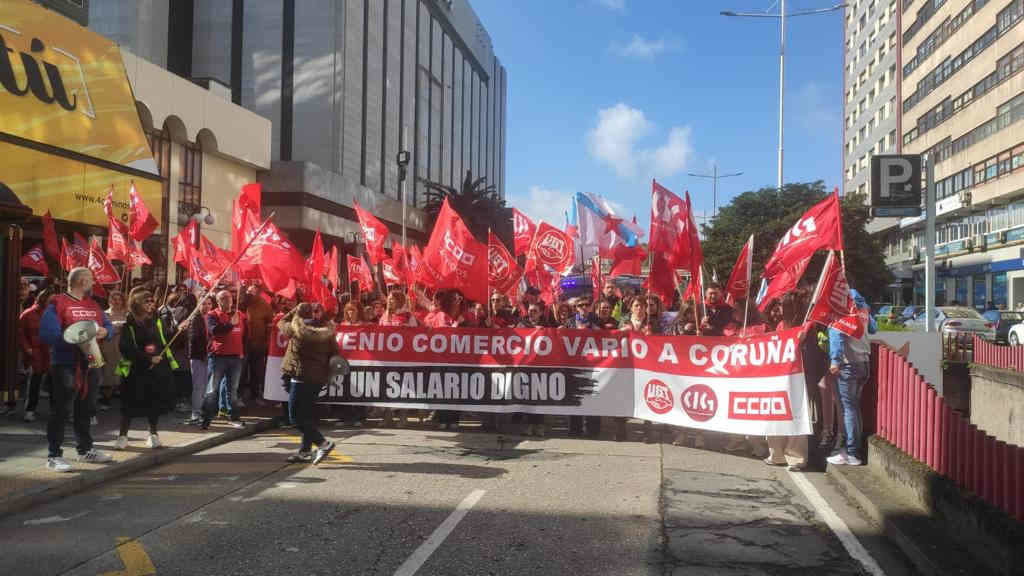A manifestación do comercio percorreu as rúas da Coruña (Foto: Nós Diario).