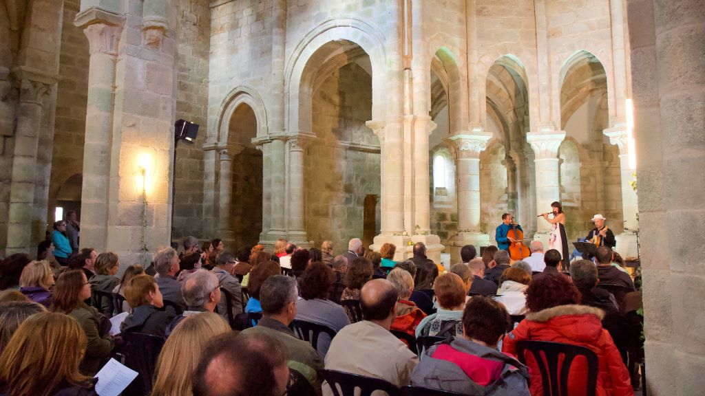 Concerto na igrexa de Santa María de Carboeiro no marco do festival Espazos Sonoros. (Foto: Mauro Sanín).