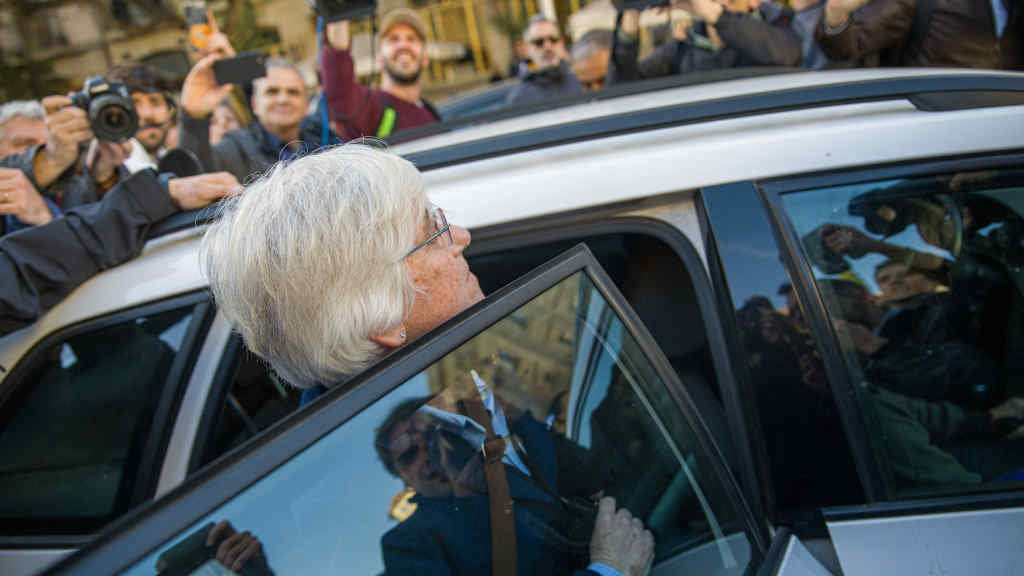 Momento da detención de Clara Ponsatí (Foto: Lorena Sopêna / Europa Press).