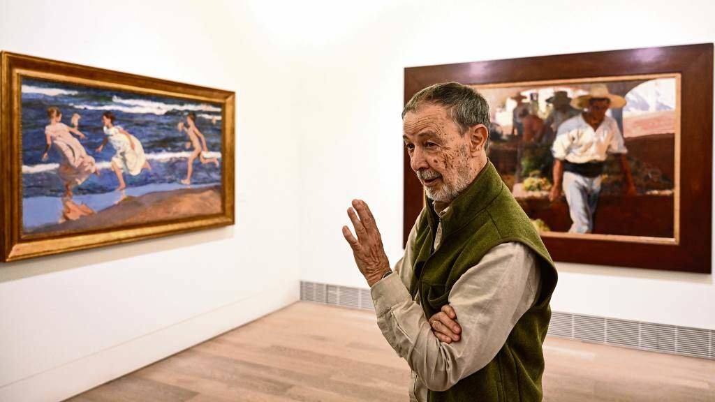 Visita ao Museo de Belas Artes guiada por José Luis Alcaine no marco do festival. (Foto: Iván Martínez / SACO)