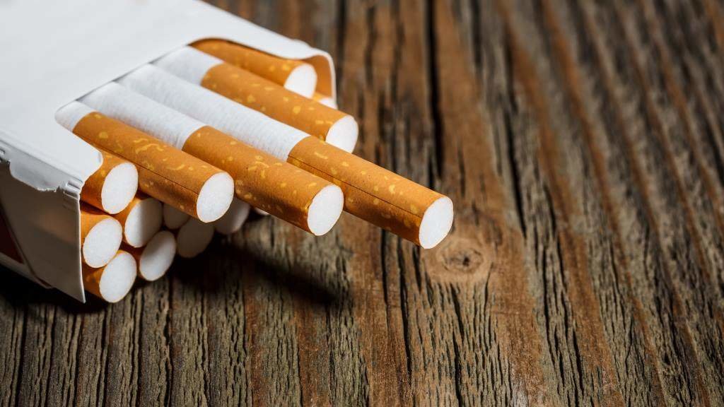 O Ministerio propón un empaquetado xenérico para os cigarros. (Foto: Nós Diario)