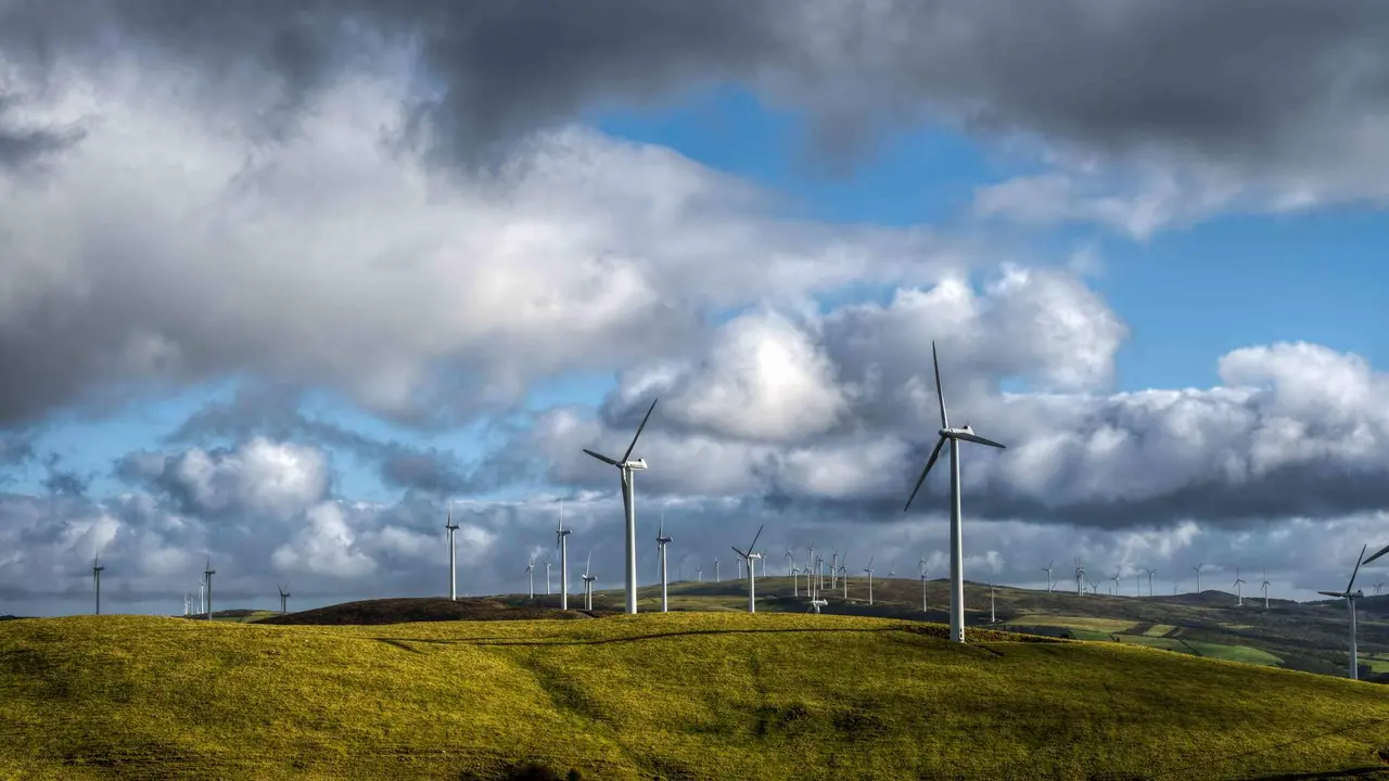 A enerx&iacute;a e&oacute;lica implantada no pa&iacute;s produciu at&eacute; 73% da electricidade total consumida na Galiza durante 2022 (Foto: Luis Vilanova).