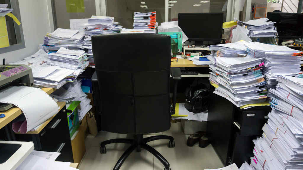 Oficina desordenada (Foto: Nós Diario).
